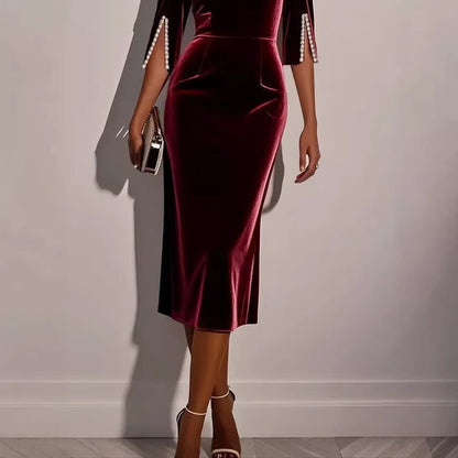 Damen Samtkleid Figurbetont Perlendetails Eveloria