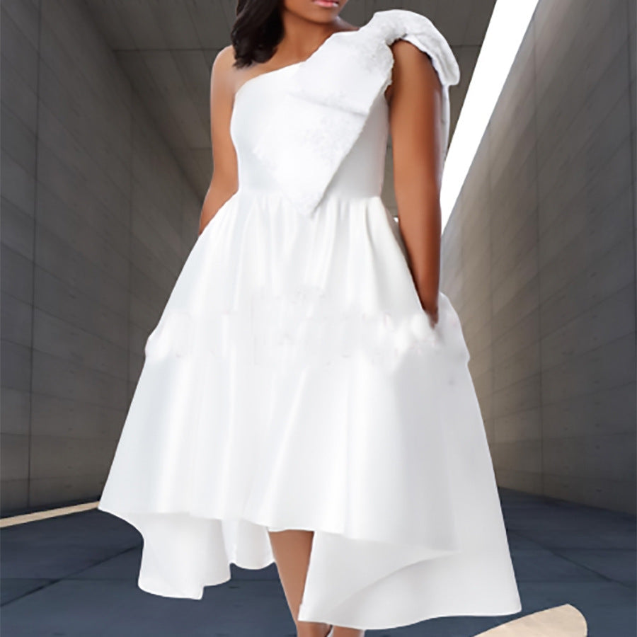 Damen Asymmetrisches Kleid Voluminöses Schößchen Elegante Drapierung