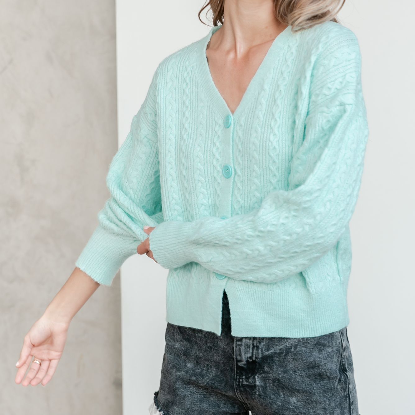 Damen Strickjacke Strukturiertes Zopfmuster Voluminöse Ärmel