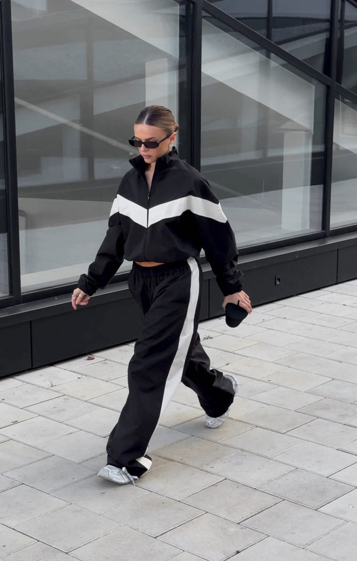 Damen Sportanzug Moderner Look Eveloria