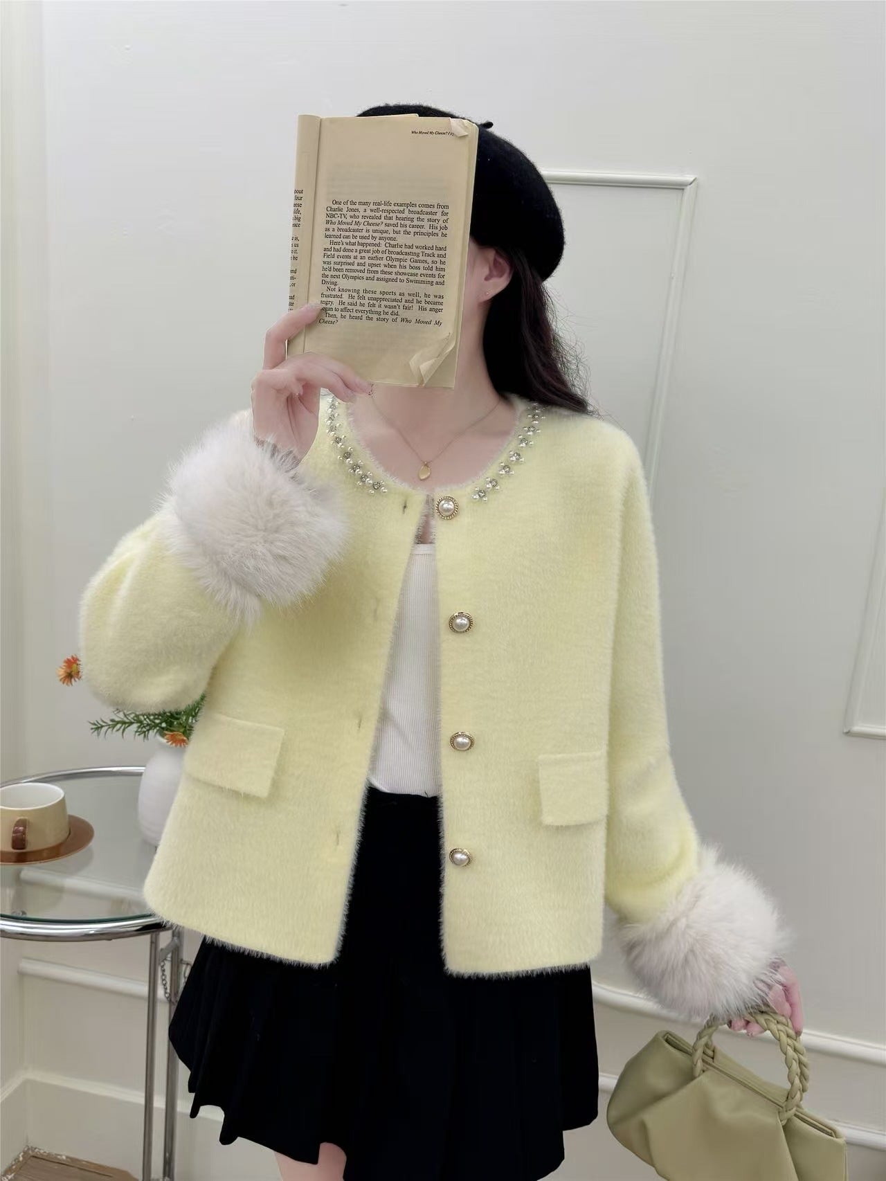 Damen Strickjacke Perlenverzierung Flausch Ärmel Eveloria
