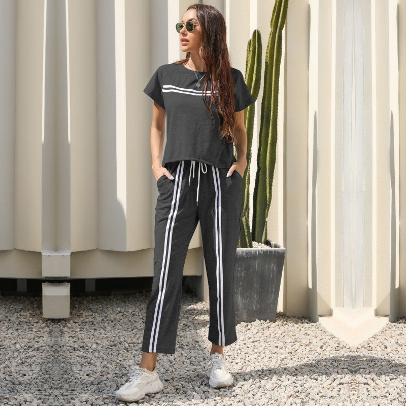 Damen Sportset Gestreiftes Oberteil und Hose Bequem Eveloria