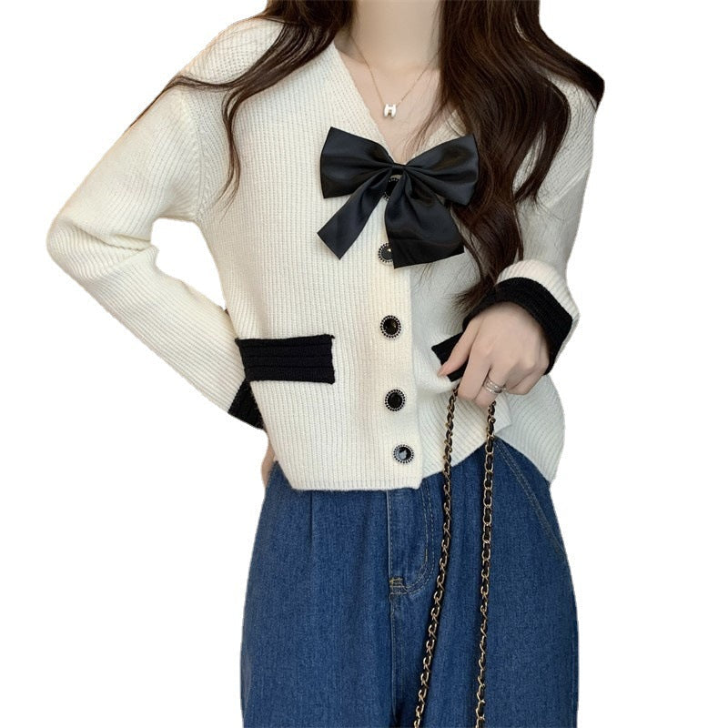 Damen Strickjacke mit Satinband und Knöpfen