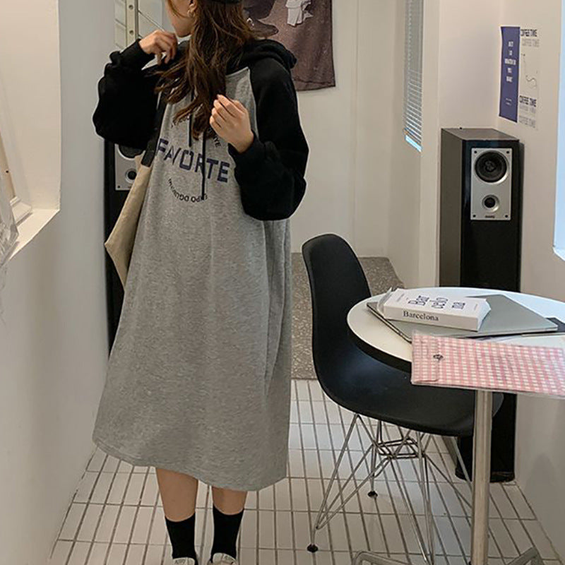 Damen Oversized Hoodie-Kleid mit Grafikdruck und Seitentaschen