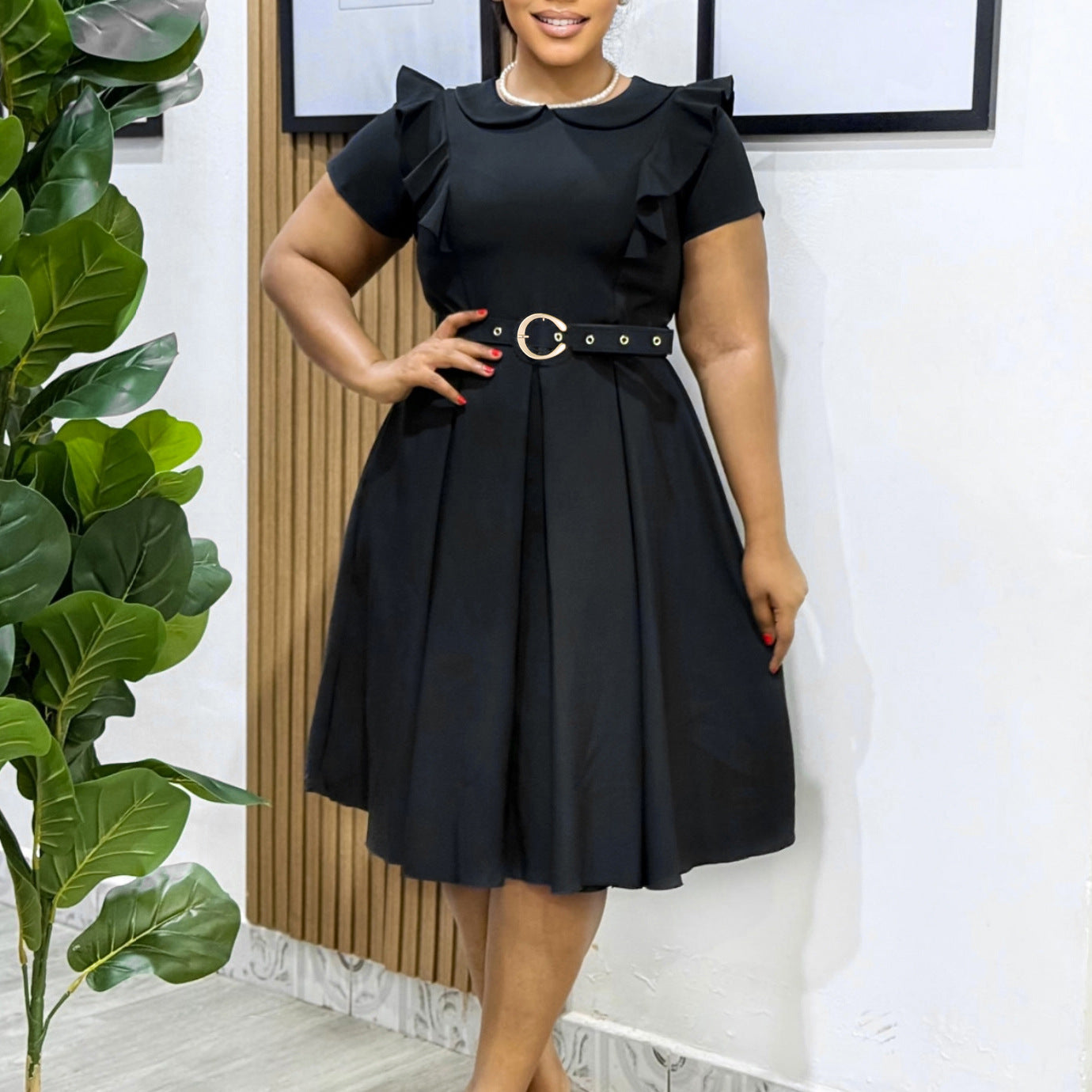 Damen Kleid Rüschendetails Taillierter Gürtel Eveloria