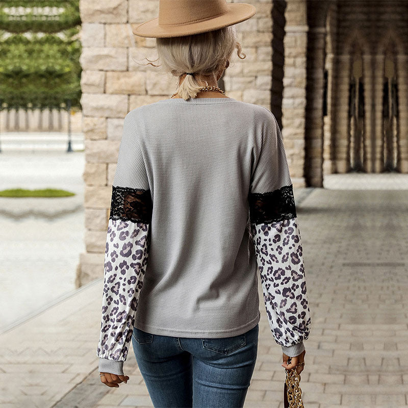 Damen Pullover mit floralem Muster und Spitzenärmeln Leopardenlook