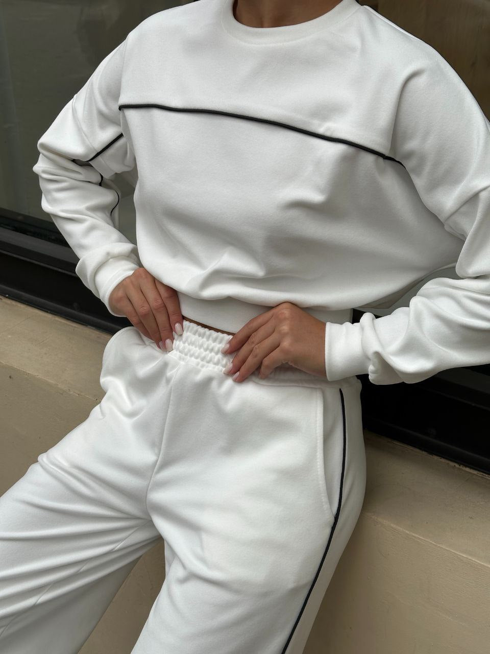 Damen Sportset Elastischer Bund Kontrastnähte Hose Oberteil Eveloria