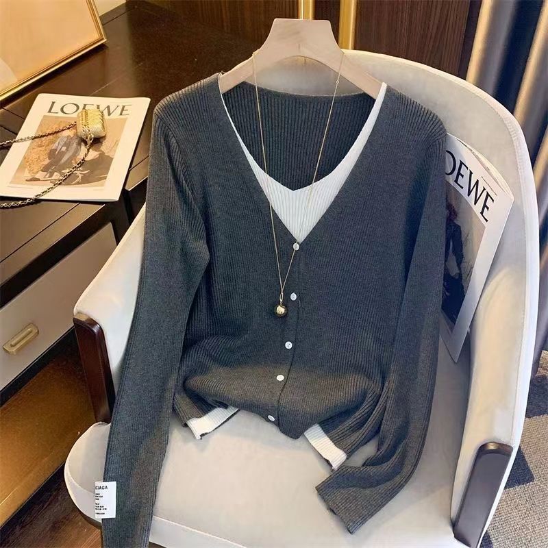 Damen Strickjacke V-Ausschnitt Feine Knöpfe Eveloria