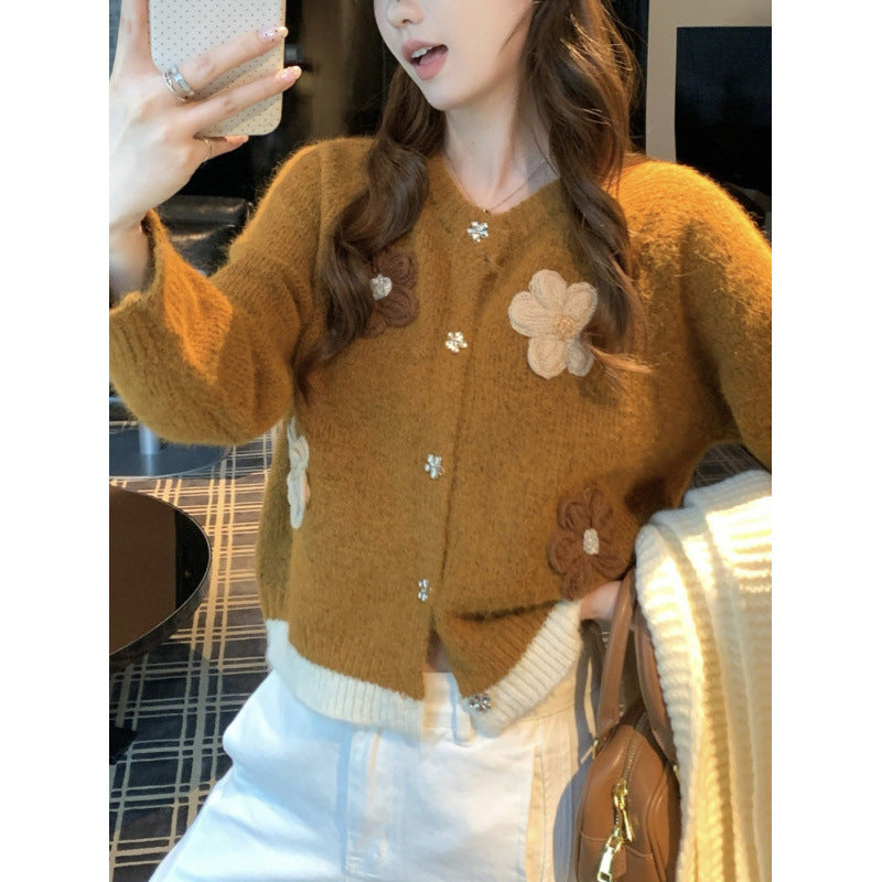 Damen Strickjacke mit Blumenapplikationen Kuschelig