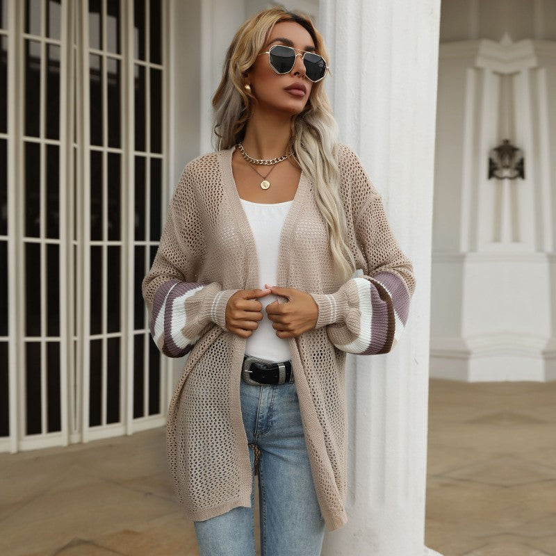 Damen Strickjacke mit Streifenärmeln und lockerer Passform - Eveloria