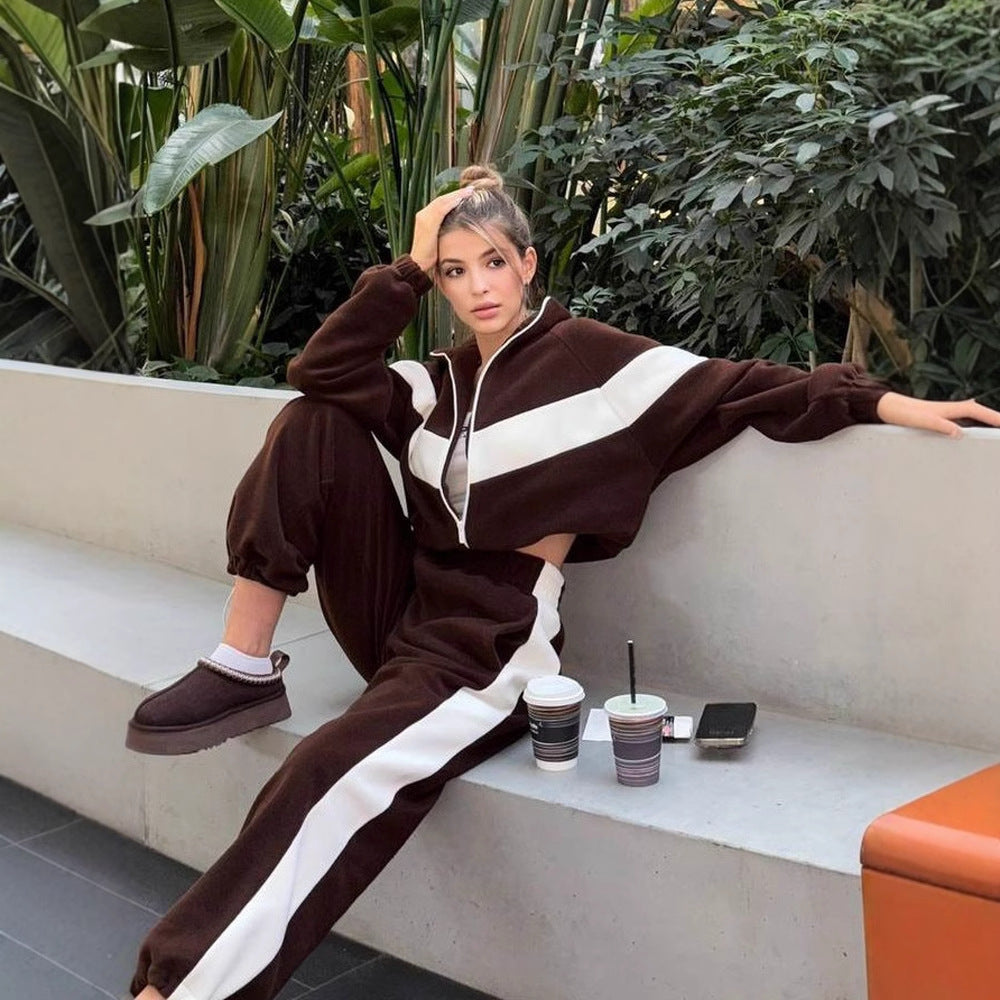 Damen Sportlicher Jogginganzug Velvet mit Kapuze und Streifen