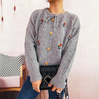 Damen Strickjacke Blumenstickerei Knopfverschluss