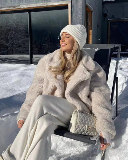 Damen Plüschjacke Oversized Kuschelig Eveloria
