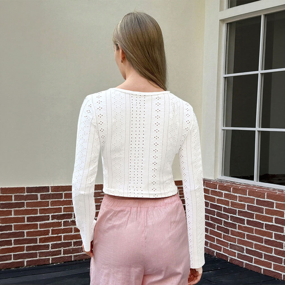 Damen Cropped Langarmshirt Feine Lochstickerei Eveloria