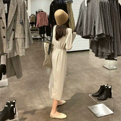 Damen Strickkleid Knielang Mit Gürtel und Knopfverschluss
