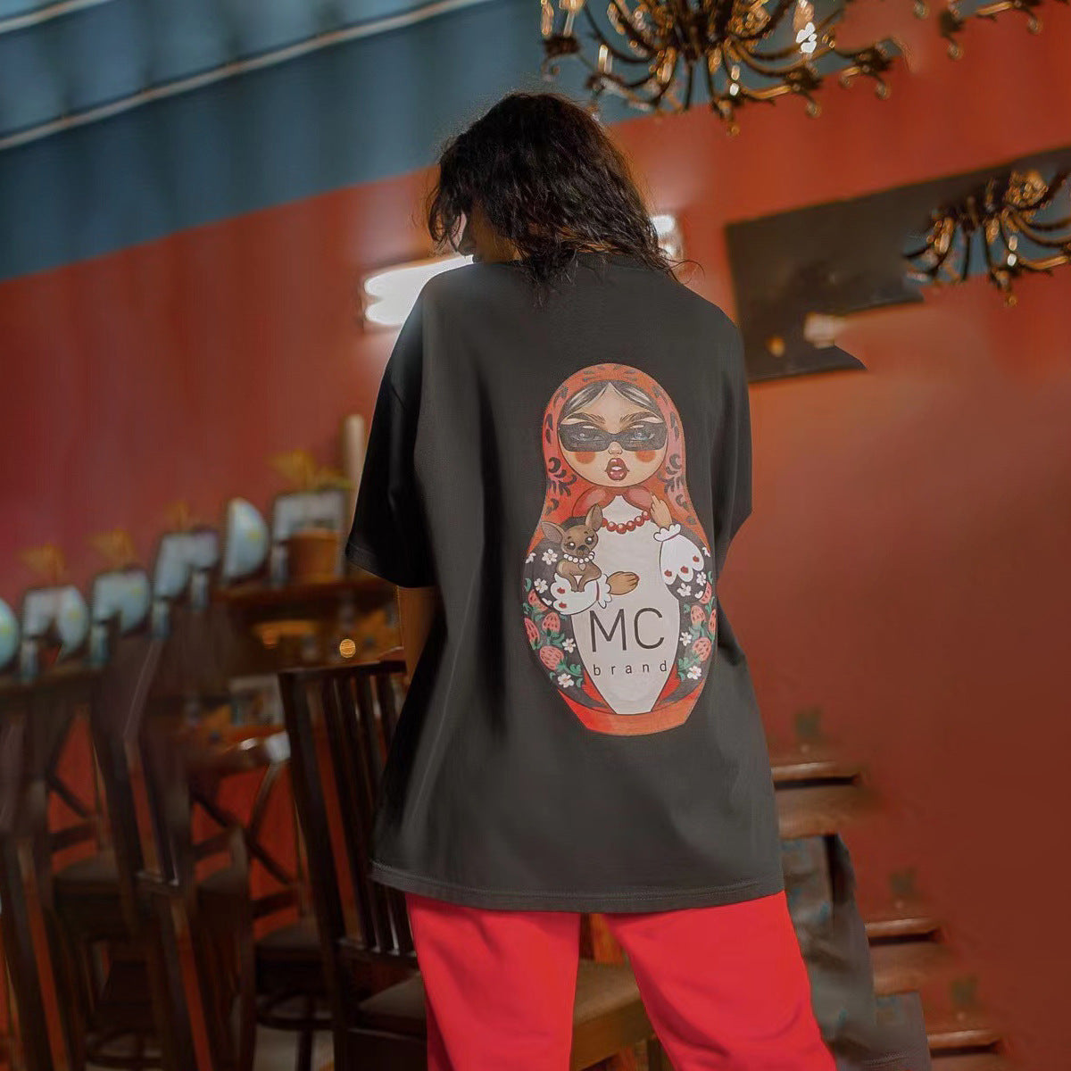 Damen Oversized T-Shirt mit Grafikdruck Schwarz - Eveloria