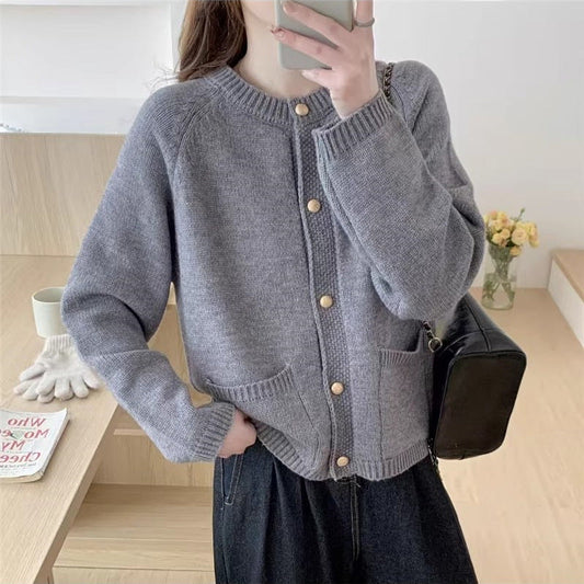 Damen Strickjacke mit Knopfleisten und Taschen Eveloria - Eveloria