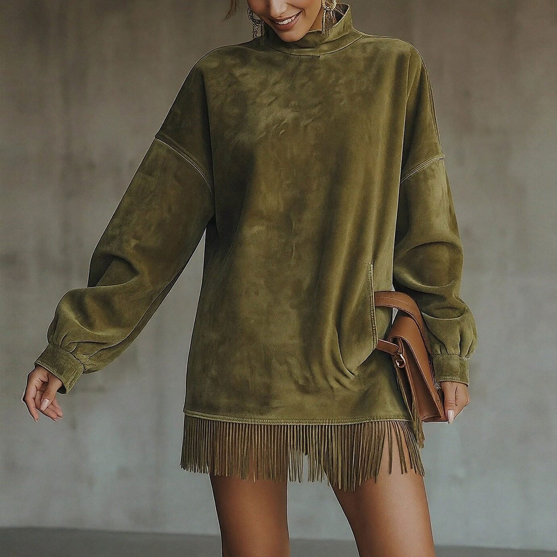 Damen Sweatkleid mit Fransen und hohem Kragen Eveloria - Eveloria