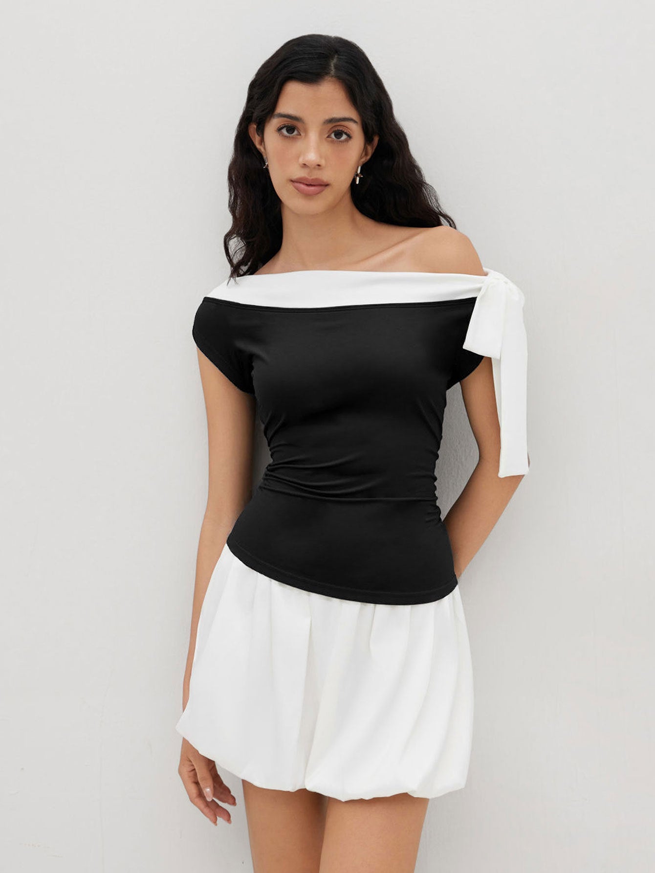 Damen Oberteil Off-Shoulder mit Schleifenverschluss