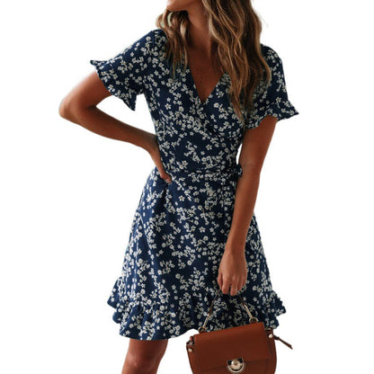 Damen Wickelkleid Voluminöse Rüschen Florales Design Eveloria