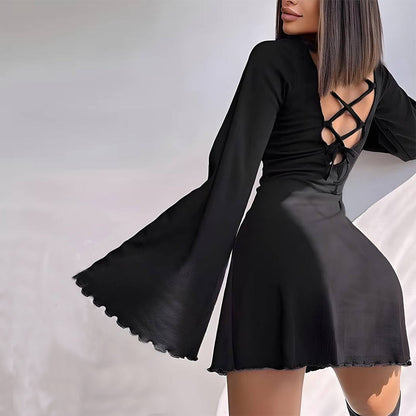 Damen Minikleid Trompetenärmel Skulpturaler Saum Eveloria - Eveloria