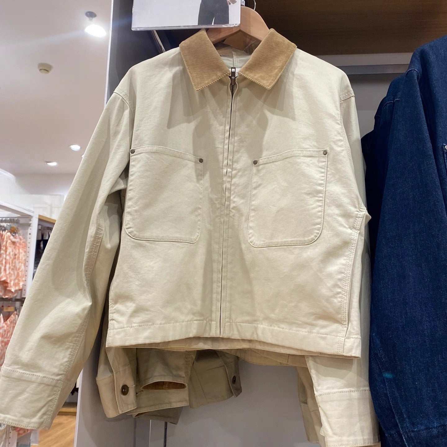Damen Arbeitsjacke mit Brusttaschen Trendfarbe Eveloria