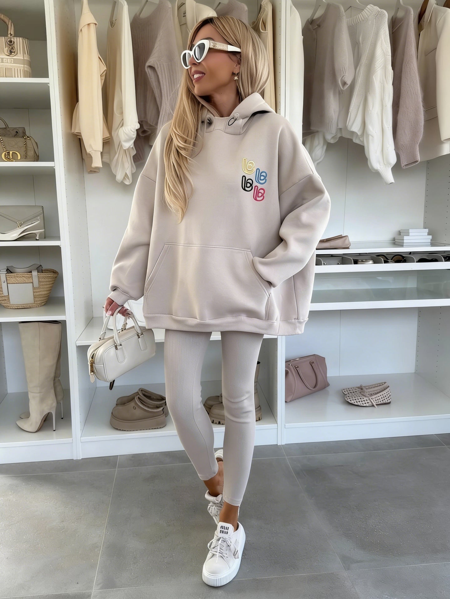 Damen Oversized Hoodie mit Logo und Leggings Bunt