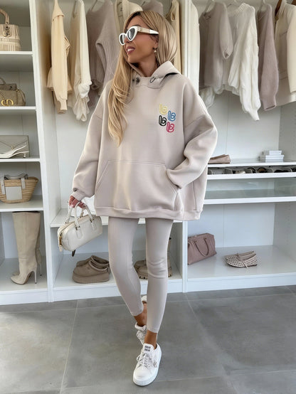 Damen Oversized Hoodie mit Logo und Leggings Bunt