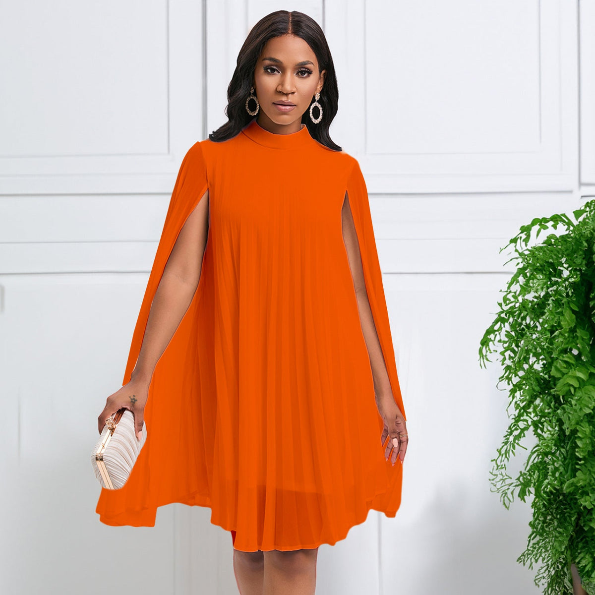 Damen Plisseekleid mit Kapuze und schwingendem Schnitt Eveloria