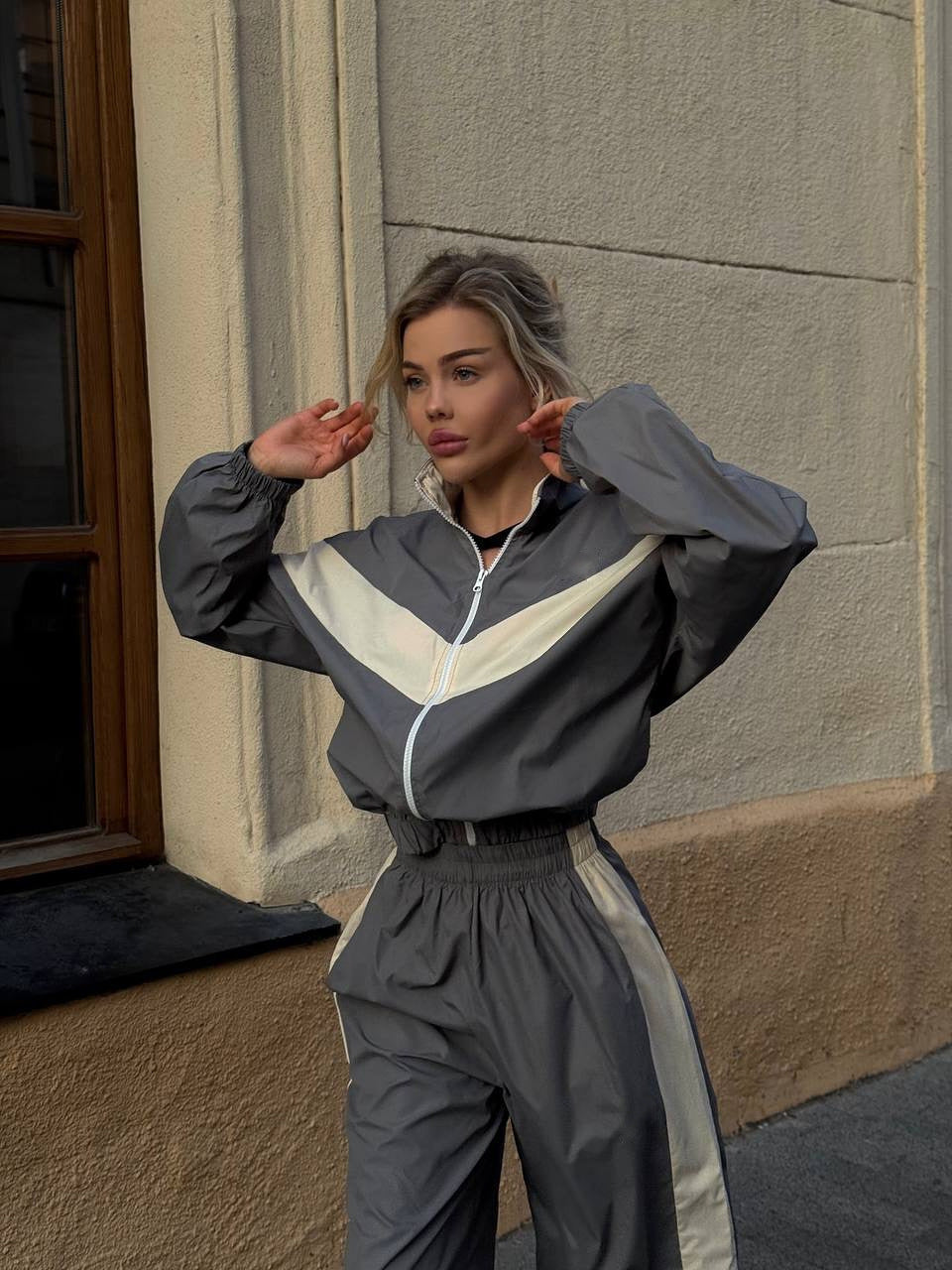 Damen Windbreaker Hochkragen Kontraststreifen Eveloria