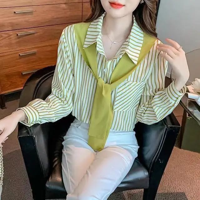Damen Bluse mit Streifen Lässiger Kragen Weiß