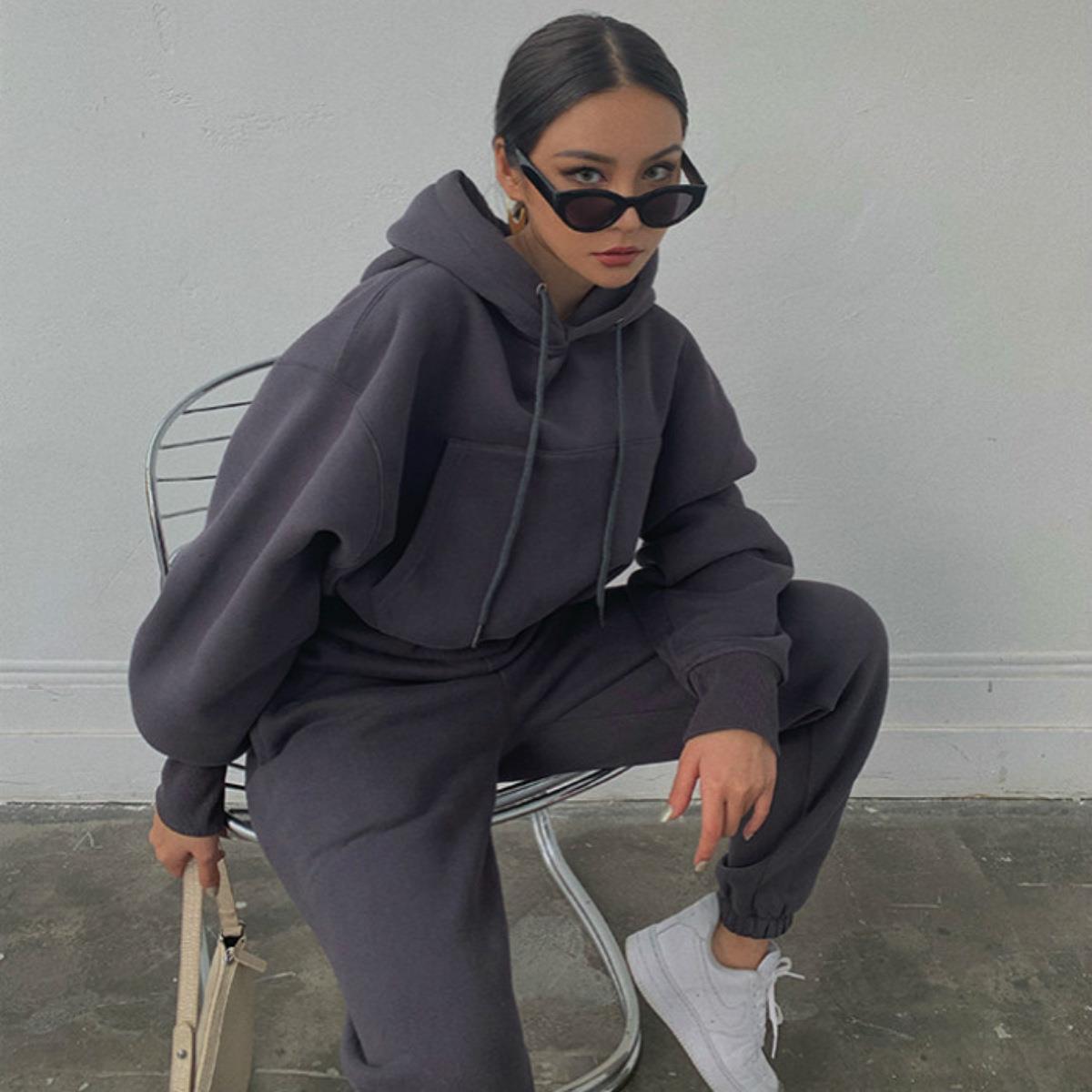 Damen Fleece-Jumpsuit mit Kapuze Elastisch Oversized Eveloria