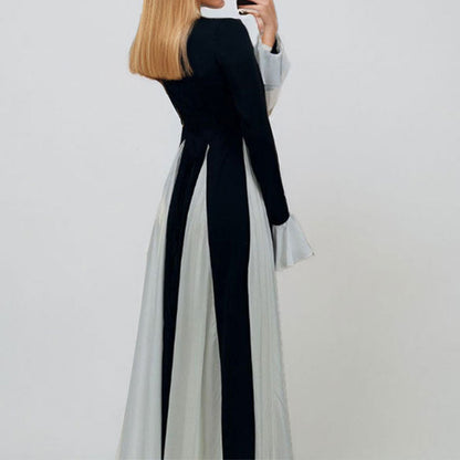 Damen Maxikleid mit Trompetenärmeln und Farbkontrast