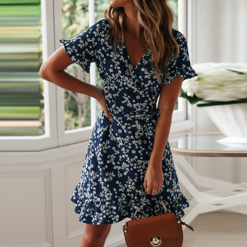 Damen Wickelkleid Voluminöse Rüschen Florales Design Eveloria