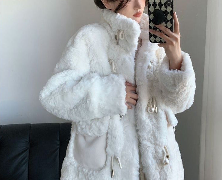 Damen Übergangsjacke Flauschig mit Dekorknöpfen Eveloria