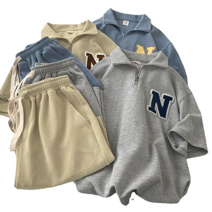 Damen Sport-Outfit mit Kragen und Jogginghosen Eveloria