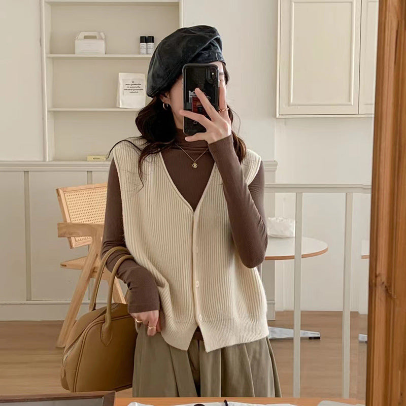 Damen Strickweste Feine Rippenstruktur Klassische Knöpfe Beige - Eveloria