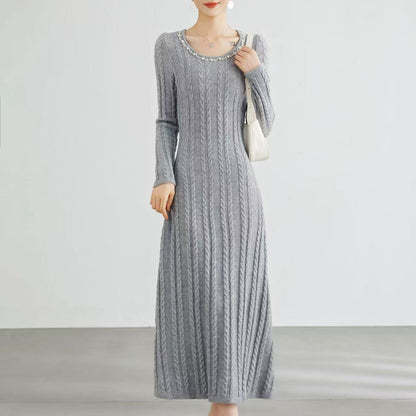 Damen Strickkleid mit Zopfmuster und Dekor Eveloria
