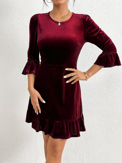 Damen Minikleid Samt Rüschendetails Voluminöse Ärmel Eveloria