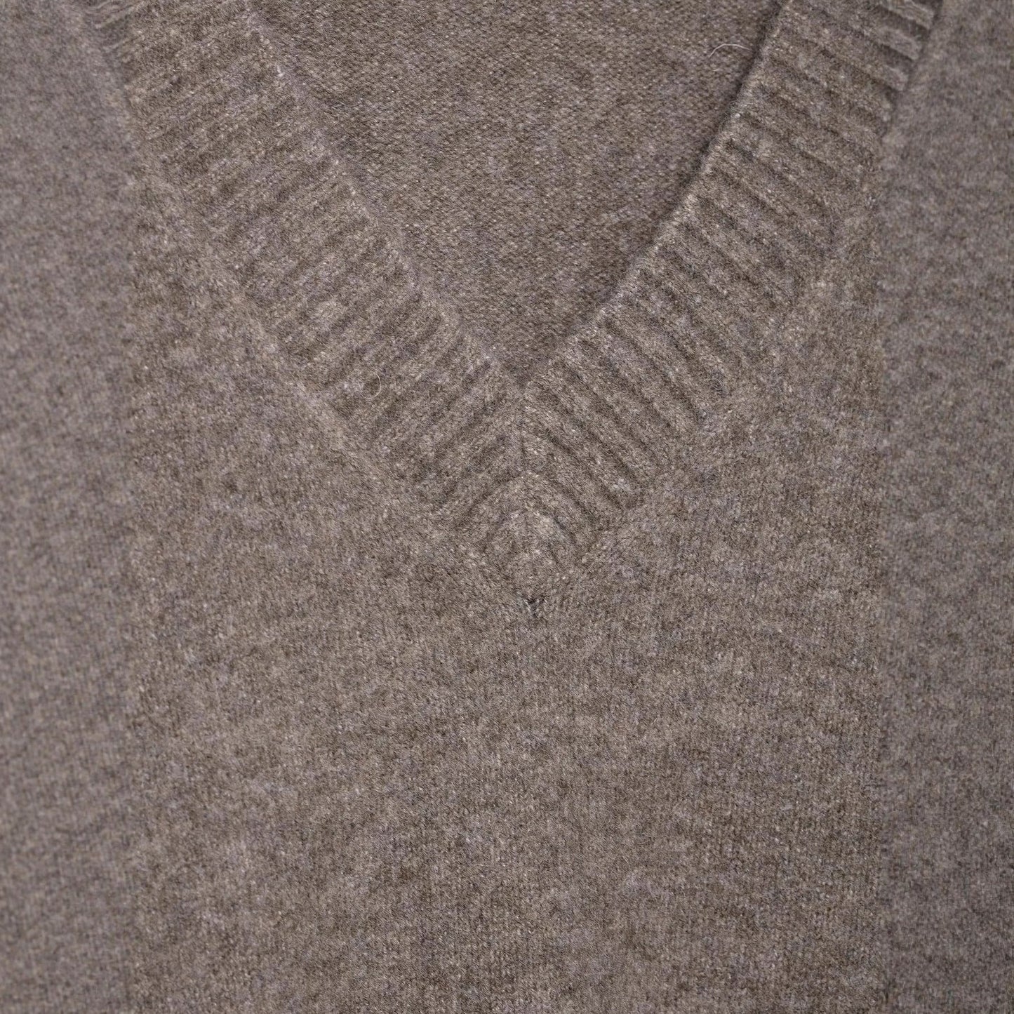 Damen V-Pullover aus Wolle Eveloria