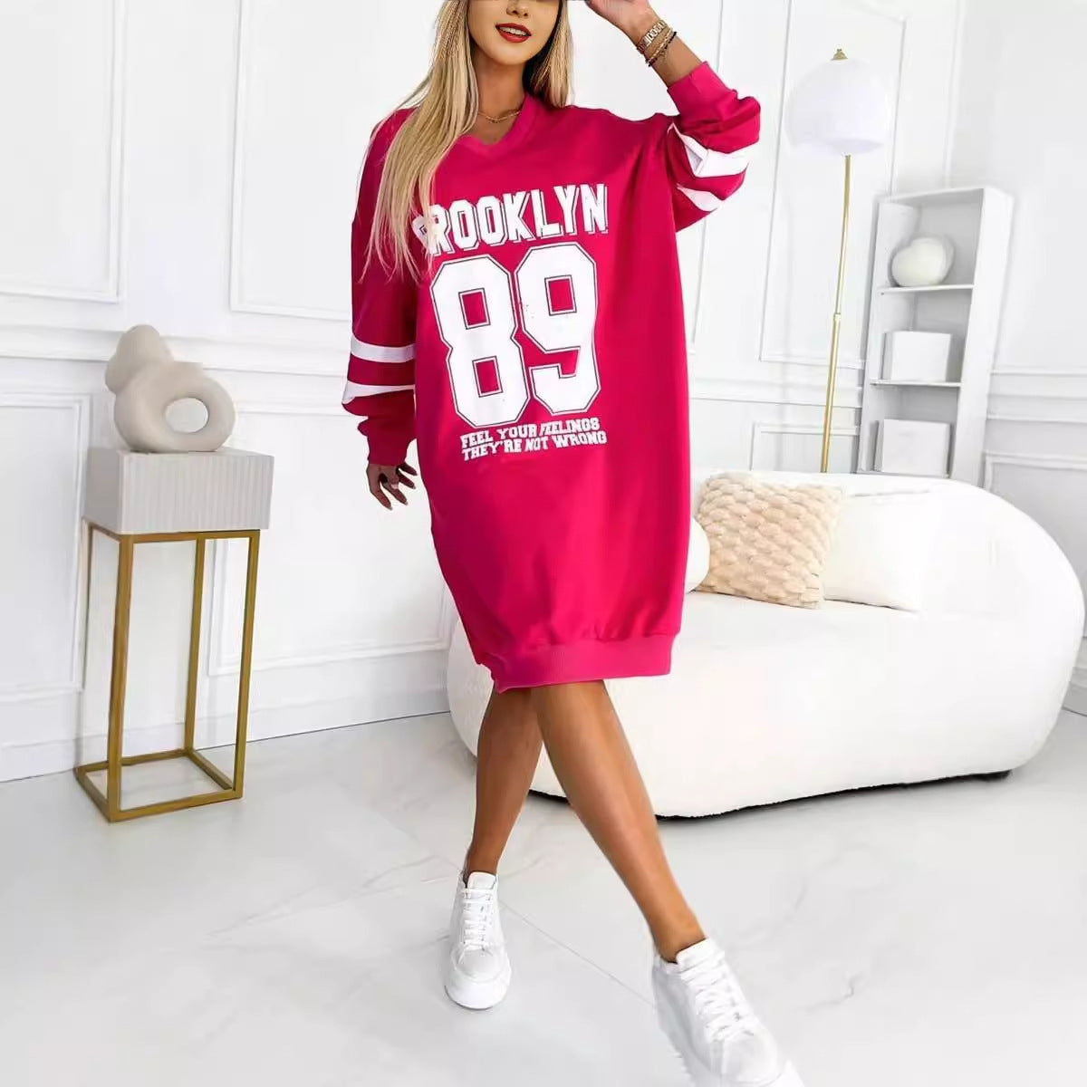 Damen Oversized Sportkleid V-Ausschnitt Eveloria