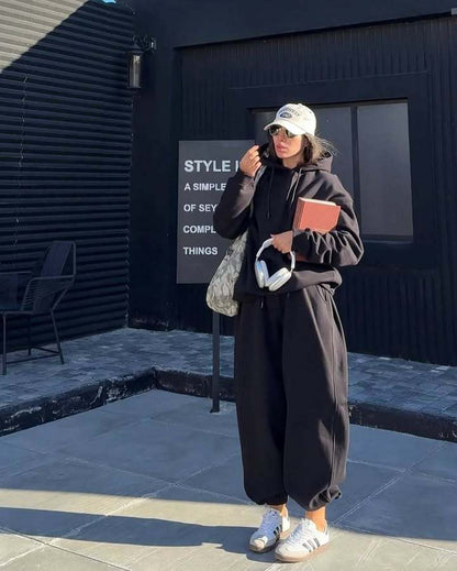 Damen Oversized Sweatanzug mit Kapuze und Bündchen Eveloria