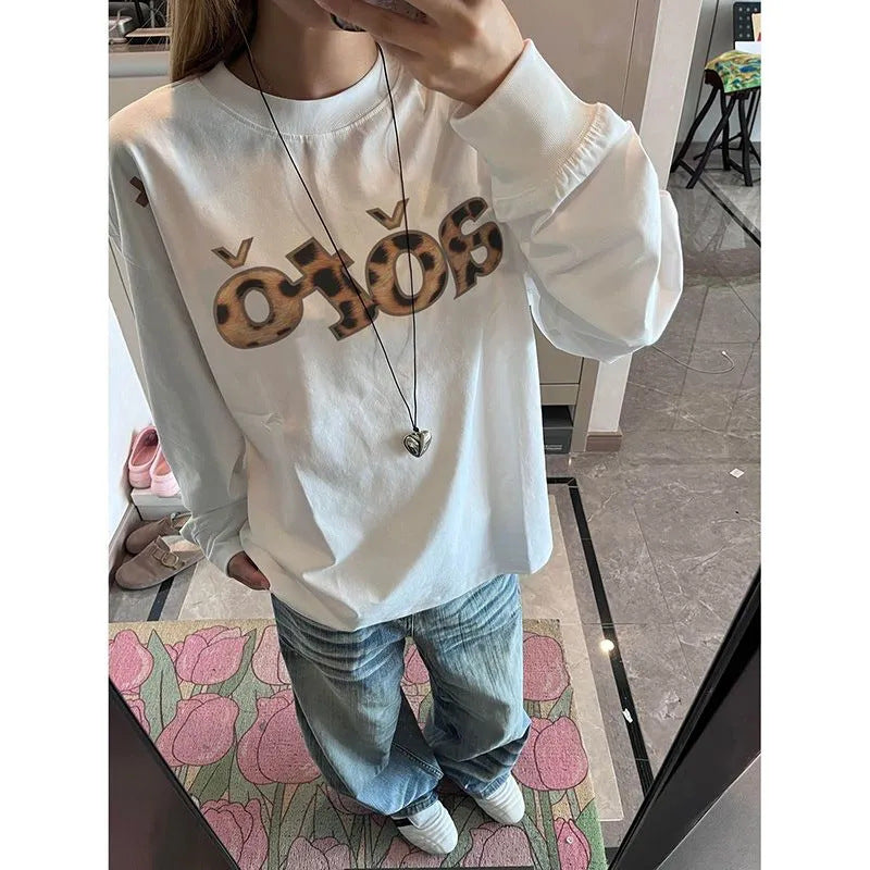 Damen Langarmshirt Eveloria Grafikdesign Weiss