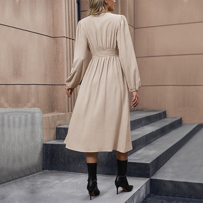 Damen Midikleid V-Ausschnitt Knopfdetails Eveloria