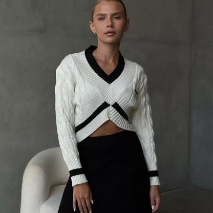 Damen Cropped Strickpullover V-Ausschnitt Kontrastdetails - Eveloria