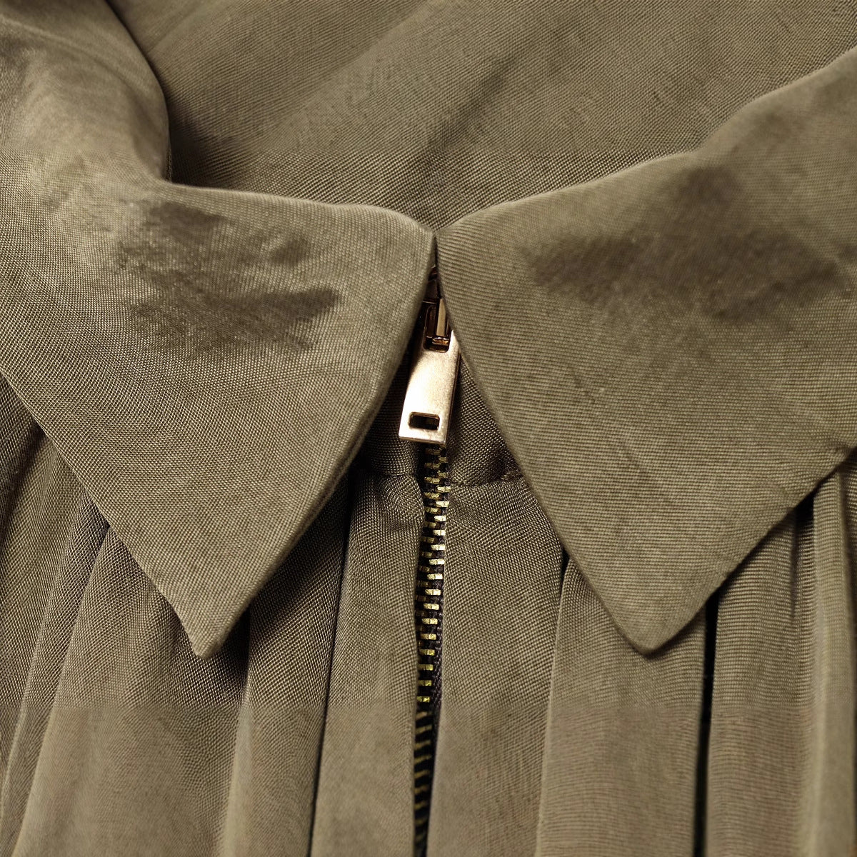 Damen Bluse mit Stehkragen und Plisseeoptik Elegantes Design