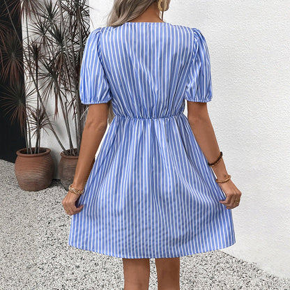 Damen Woven Mini-Kleid mit Puffärmeln und geflochtenen Details