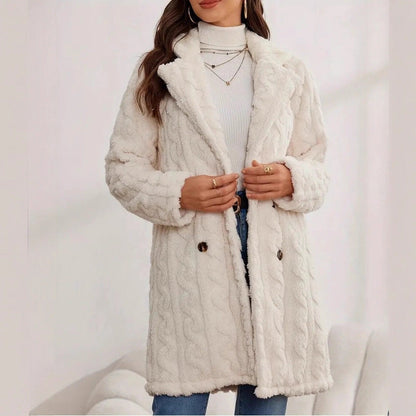 Damen Strickmantel mit besonderer Textur und eleganten Knöpfen