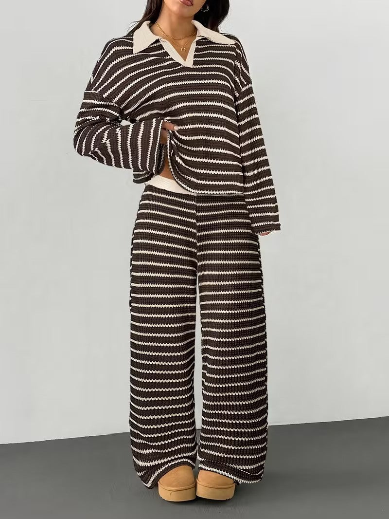 Damen Strick-Set mit breiten Streifen und Samtkragen