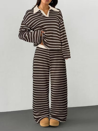 Damen Strick-Set mit breiten Streifen und Samtkragen